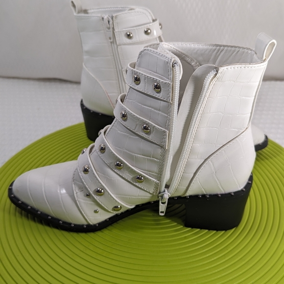 Catherine Malandrino "Shandy" White Croc Embossed Buckle Booties, Size 6, NWOT - Picture 6 of 13